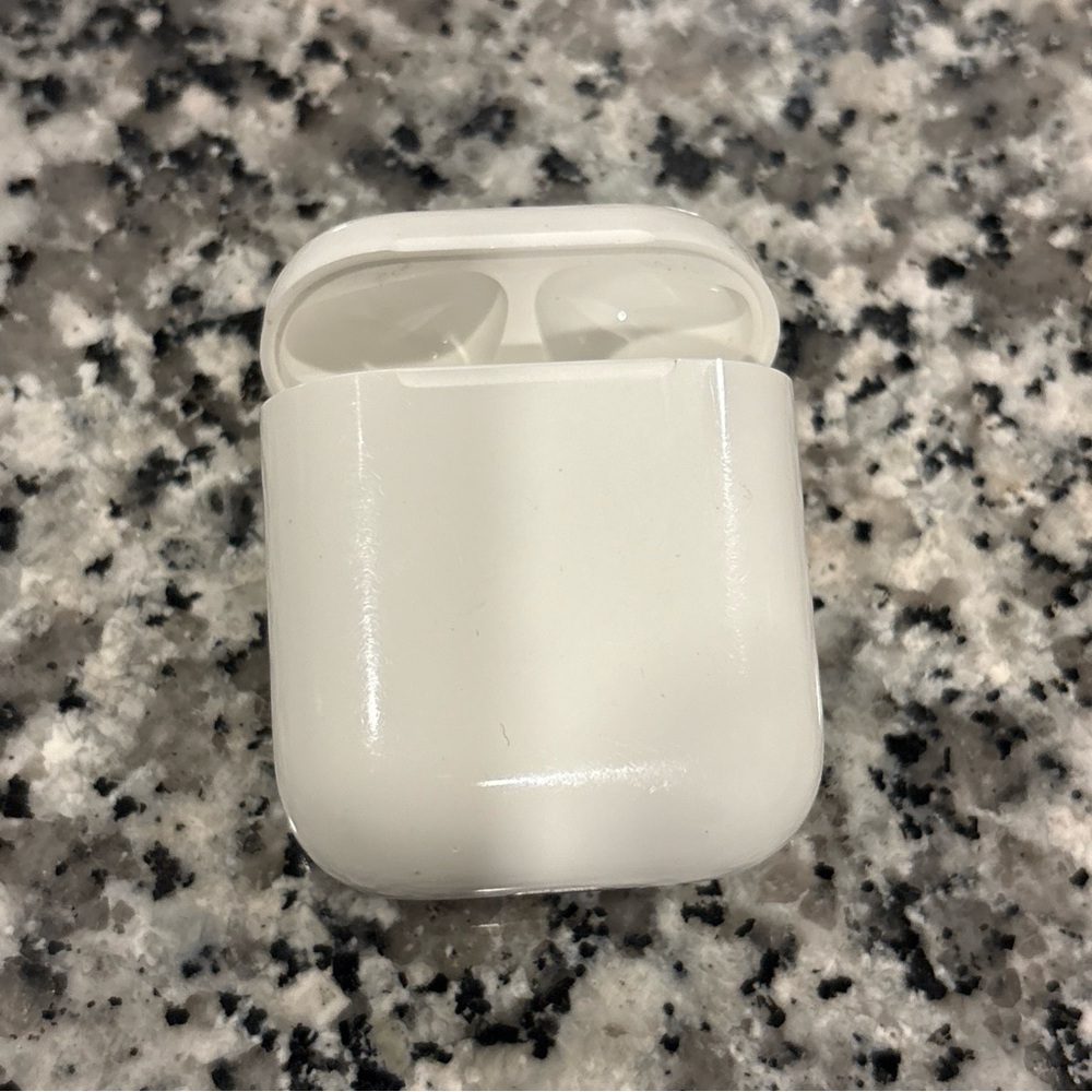 OEM Apple AirPods (1st Generation) Charging Case Replacement Case Only A1602